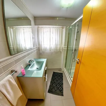 7 Saias - Centro 3*